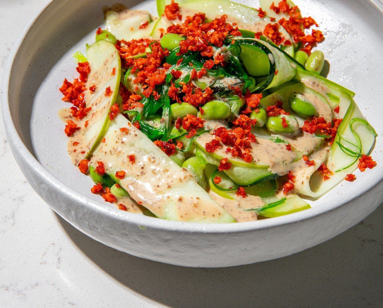 Салат с кабачками, эдемами и водорослями чука